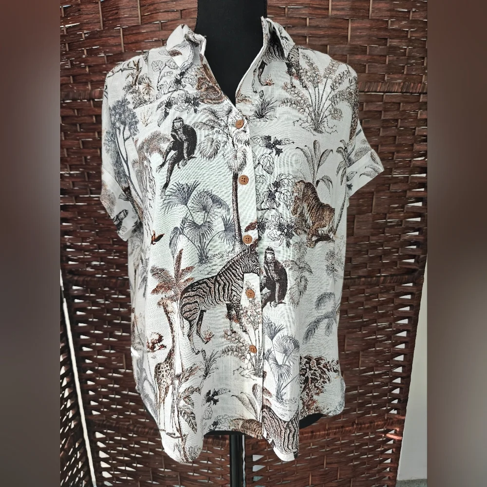 Women's Safari Print Button Down Shirt - Picture 1 of 8